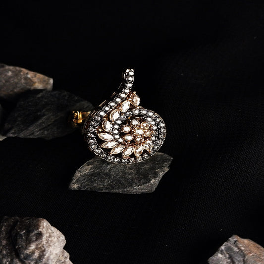 White Stone Zircon Spiral Ring
